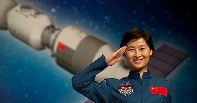 中国第一个女航天员：从小镇逆袭上太空，回归地球后却鲜少露面