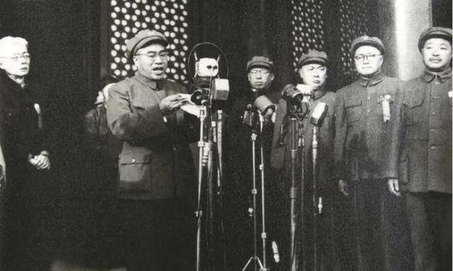 1949年开国大典上十大元帅为何只到五位彭帅林彪去了哪里图1