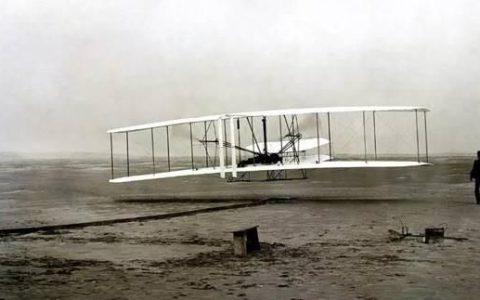 莱特兄弟发明飞机