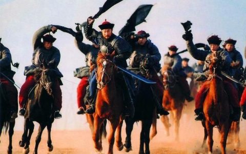 清朝女真人和西北马家军打仗，谁会在马上有优势