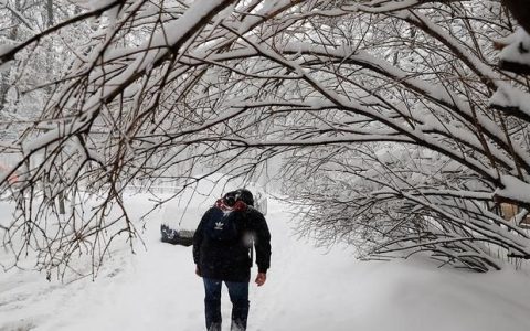 俄罗斯莫斯科遭遇72年来最大降雪