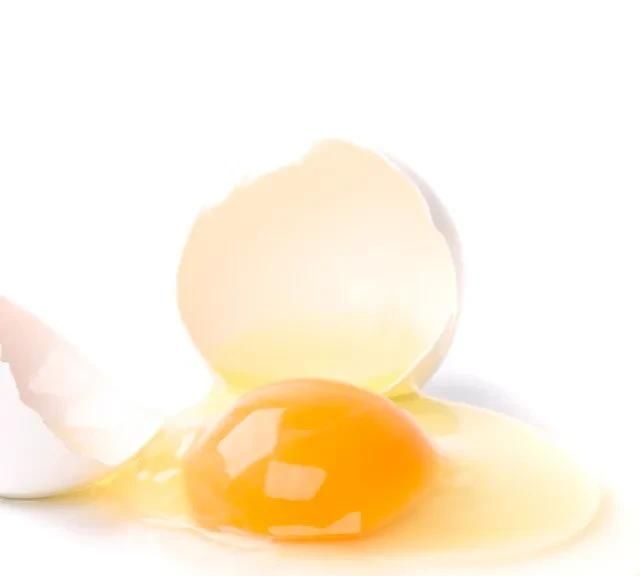 鸡蛋黄是红色的是什么原因(鸡蛋黄是红色的是不是不正常)图2