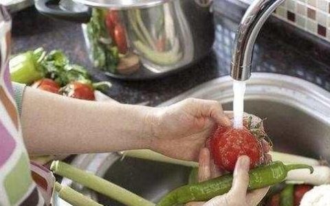 天天吃的蔬菜能洗干净吗,蔬菜需要洗干净了放保鲜吗