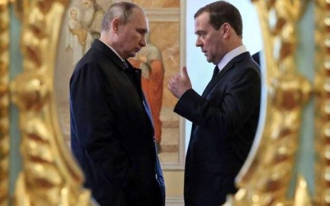 为什么俄罗斯有总理也有总统，区别在哪